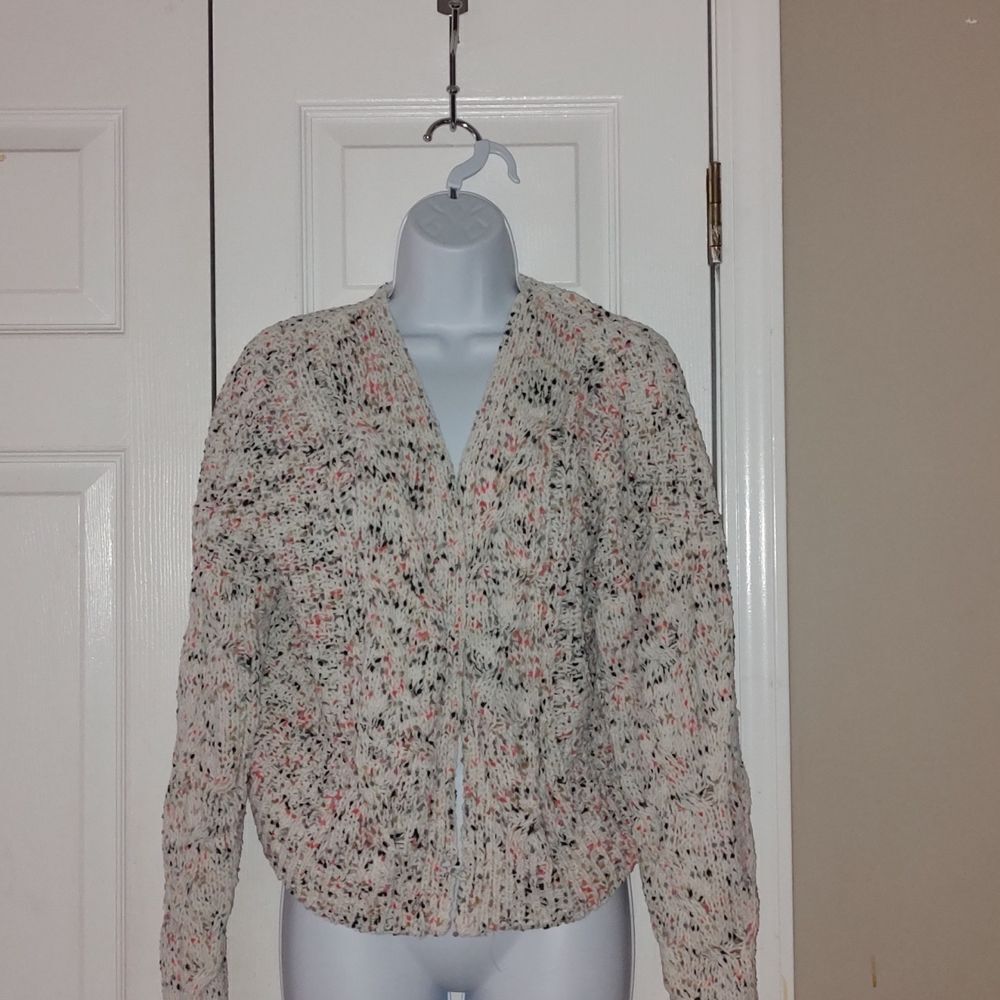 Moon and Madison open front sweater crop style cardigan